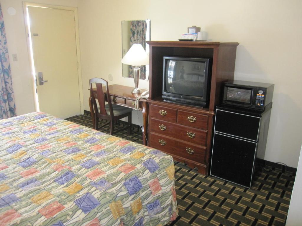Hospitality Inn Bowmansville Номер фото